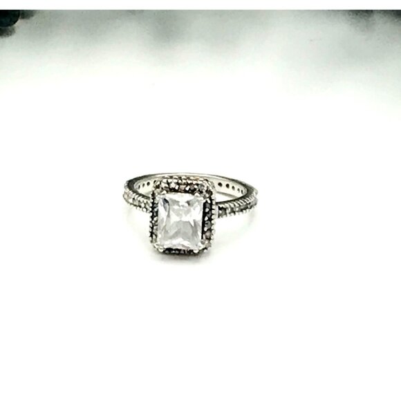 Vintage style Sterling silver ring  Princess Cut Ring With Clear Stone size 8.5 - Picture 2 of 6